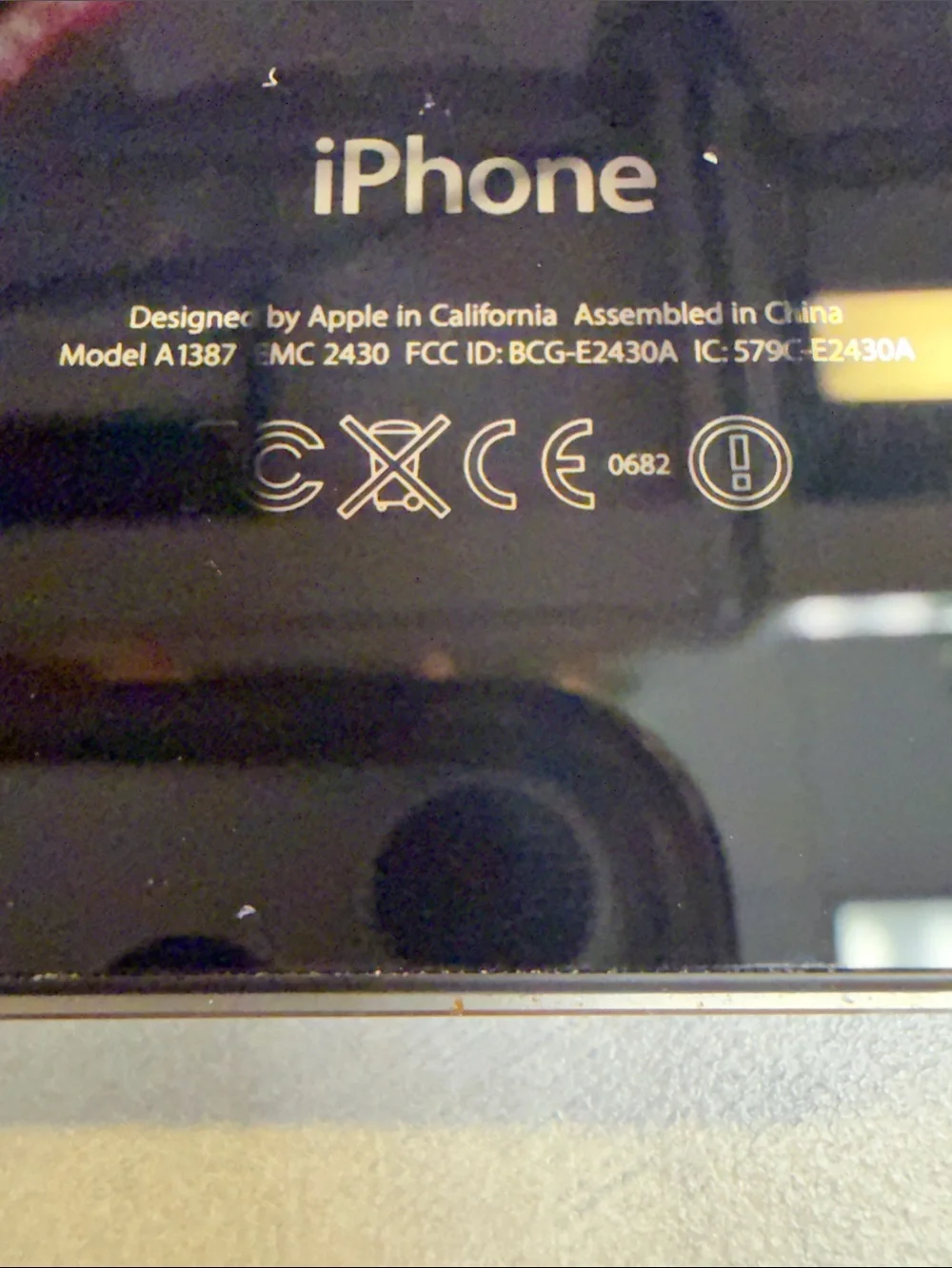 Apple iPhone 4S, black, 16GB with Kate Spade leopard case